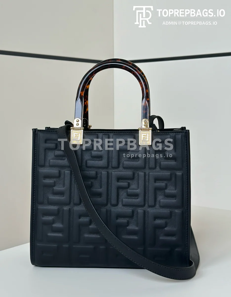 i1748247208950_5948_0_0 Fendi Sunshine Shopper Small in Black