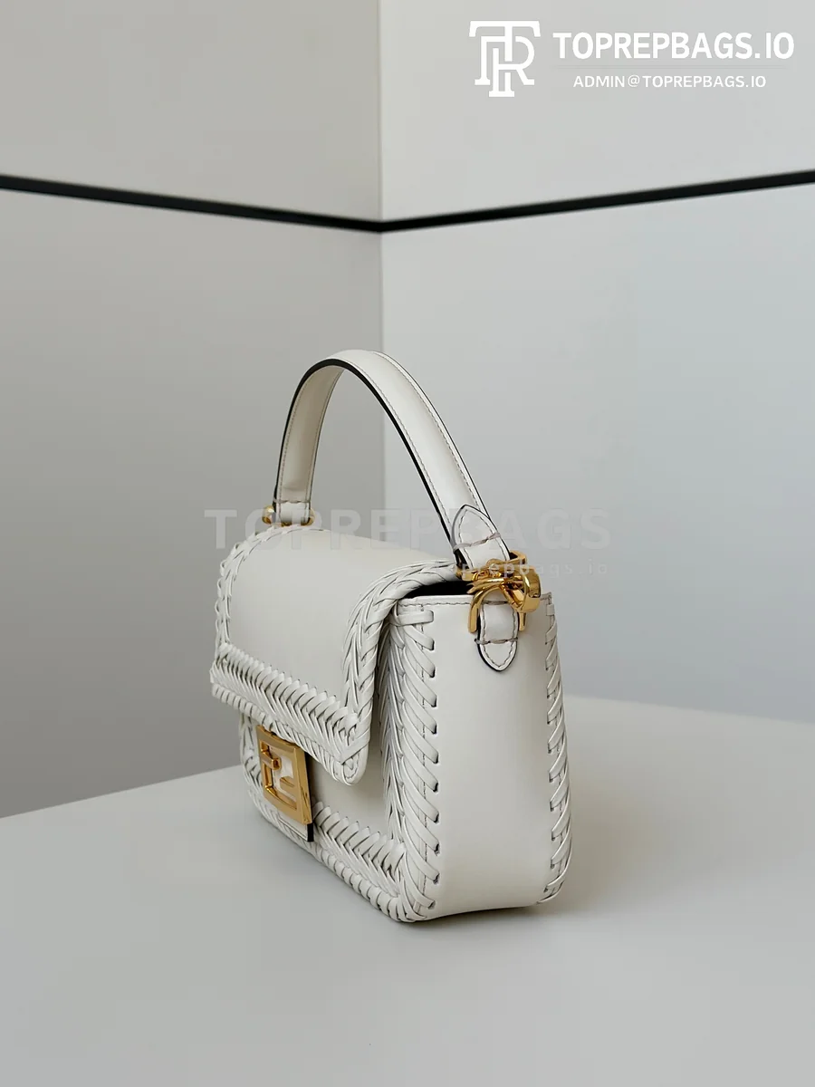 i1754044856_4884_2 Fendi Baguette in White