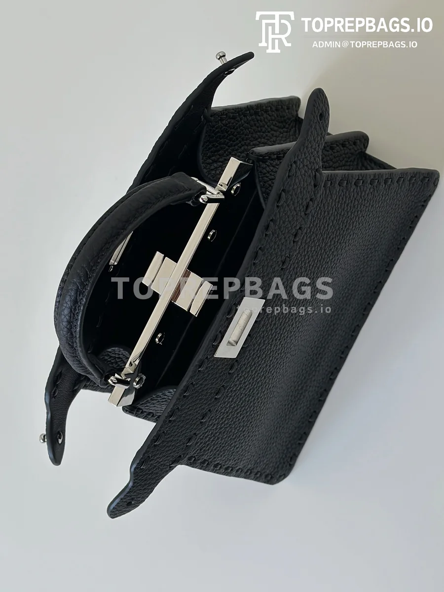 i1757909497795_1261_0_8 Fendi Peekaboo ISeeU Petite in Black