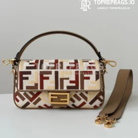 Fendi Baguette in Beige