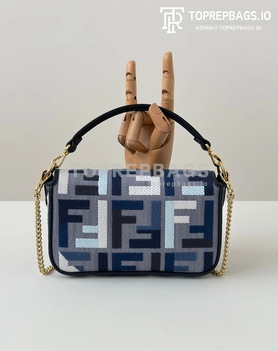 i1759227976339_9241_0_3 Fendi Baguette in Grey