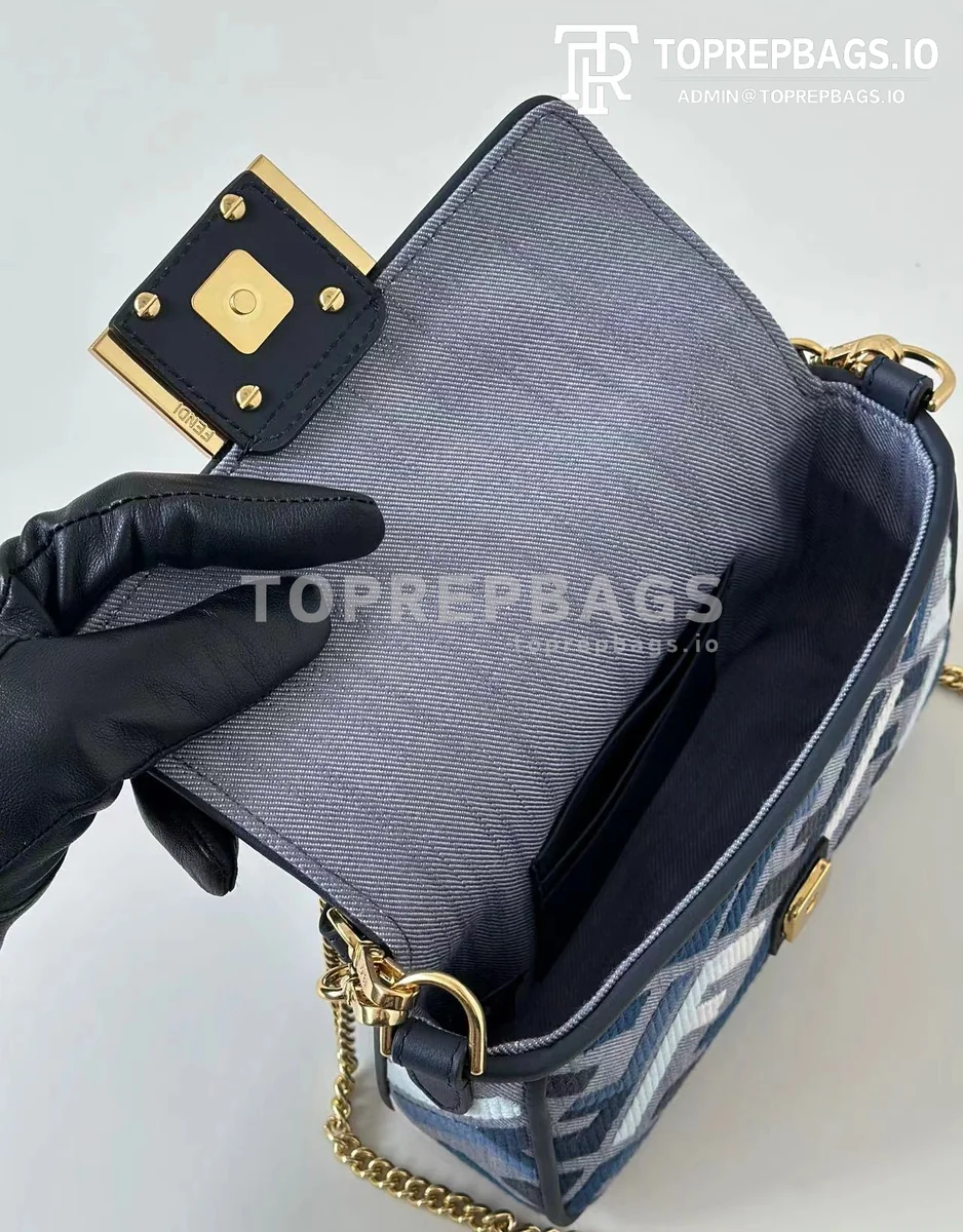 i1759227977368_8518_0_9 Fendi Baguette in Grey