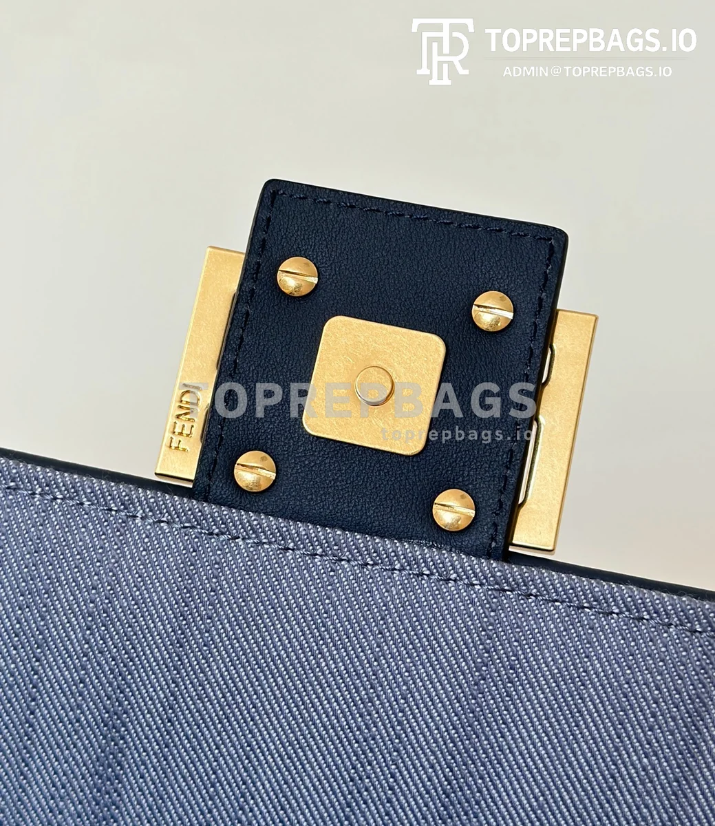 i1765181278425_3419_0_5 Fendi Baguette in Grey