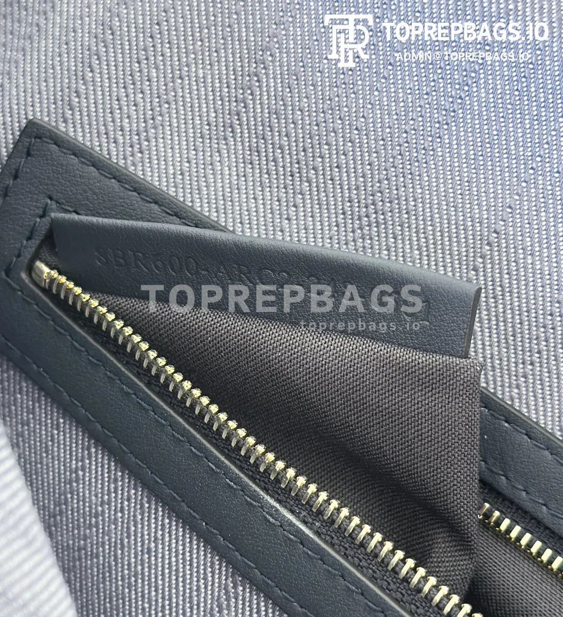 i1765181278850_4676_0_10 Fendi Baguette in Grey