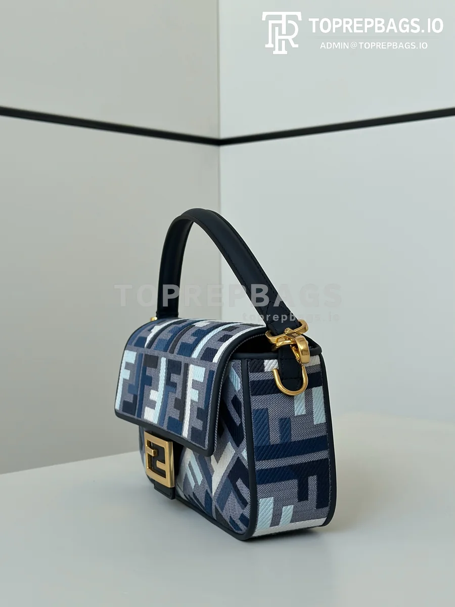i1765181281066_1024_0_1 Fendi Baguette in Grey