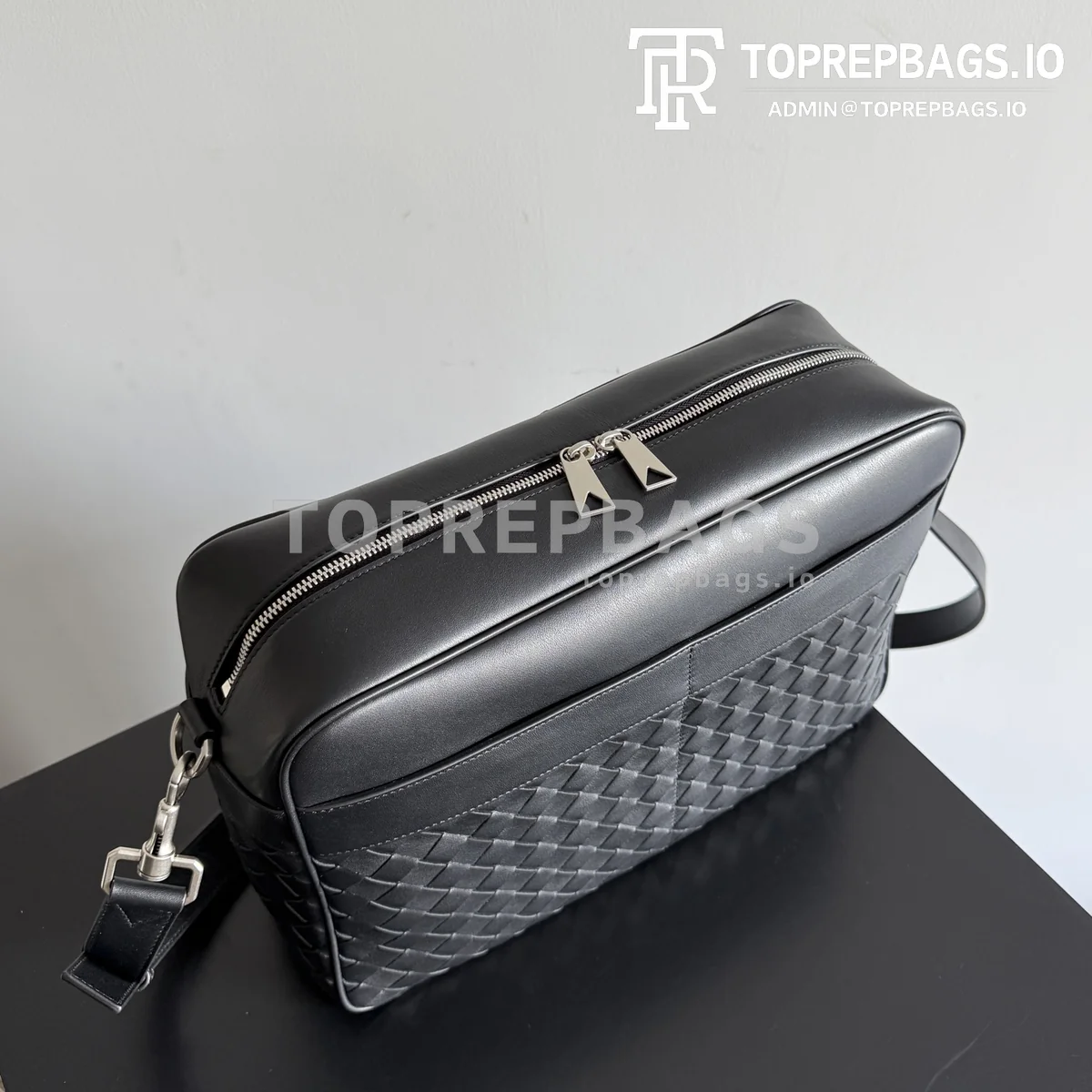 i1768296634604_6872_0_2 Bottega Veneta Intrecciato Large Camera Bag in Black