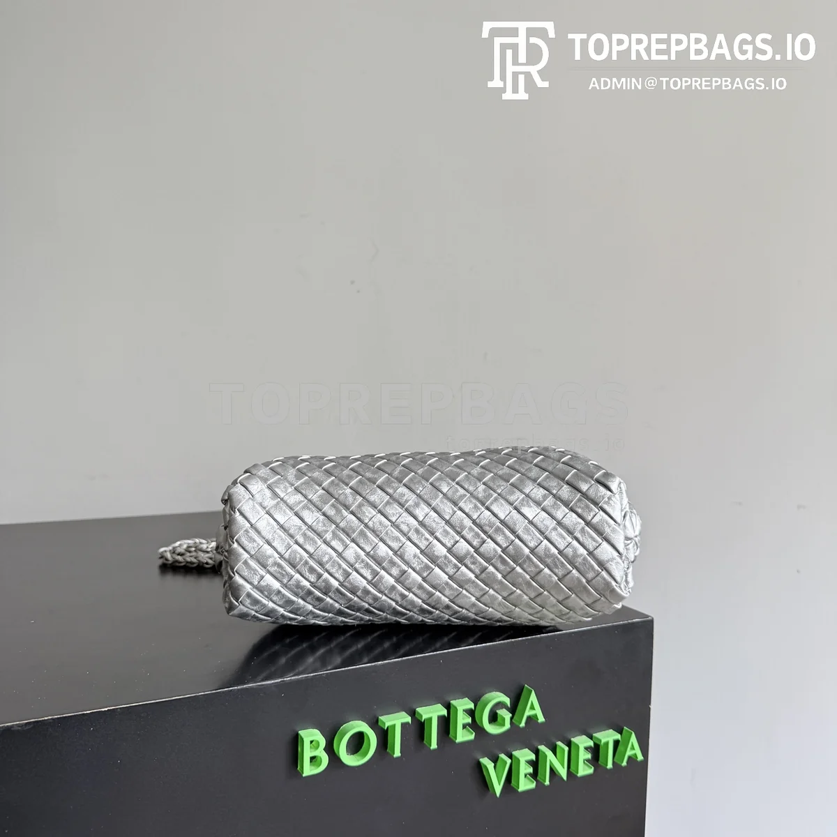 i1770373297048_656_0_2 Bottega Veneta Lauren 1980 Small in Silver