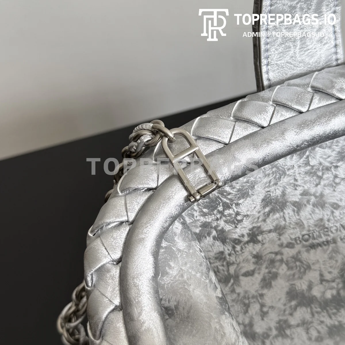 i1770373299886_3730_0_5 Bottega Veneta Lauren 1980 Small in Silver