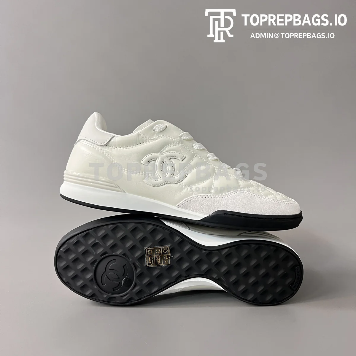 i1774234481052_6008_0_5 Chanel in White