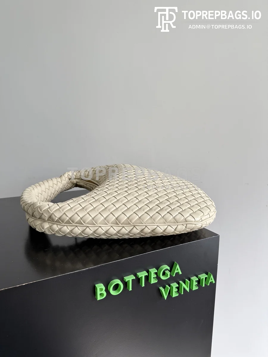 i1774426833106_8307_0_1 Bottega Veneta Hop Hobo in Beige