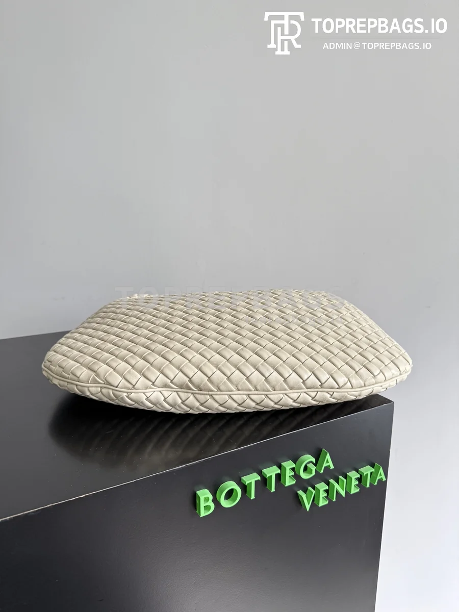 i1774426836584_1142_0_2 Bottega Veneta Hop Hobo in Beige