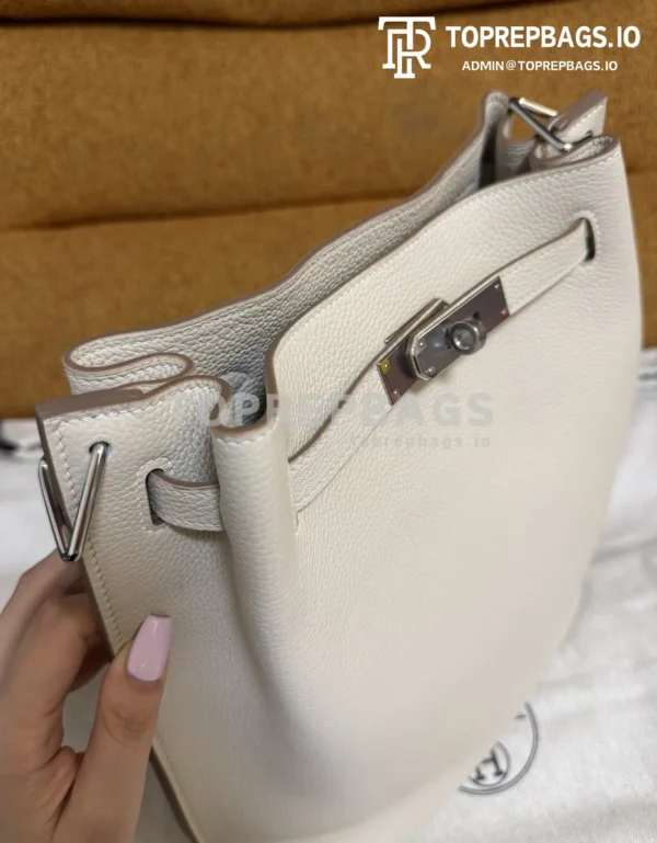 i1774761986068_9236_0_4 Hermes Kelly Bucket in White