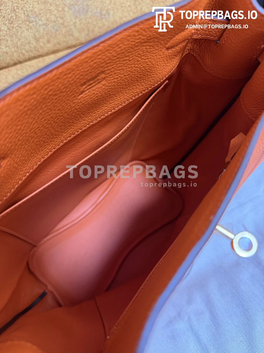 i1774762067013_2563_0_4 Hermes Kelly Bucket in Orange
