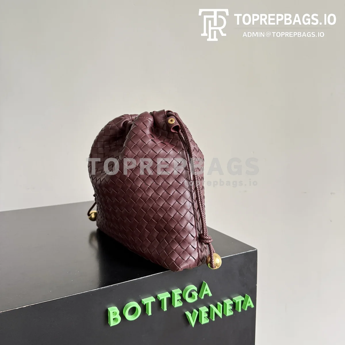 Bottega Veneta Dustbag in Burgundy