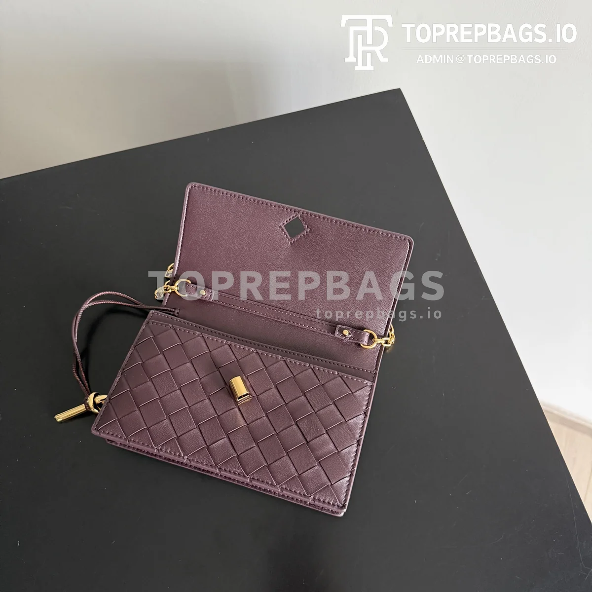 i1774949090213_2603_0_6 Bottega Veneta Andiamo in Burgundy