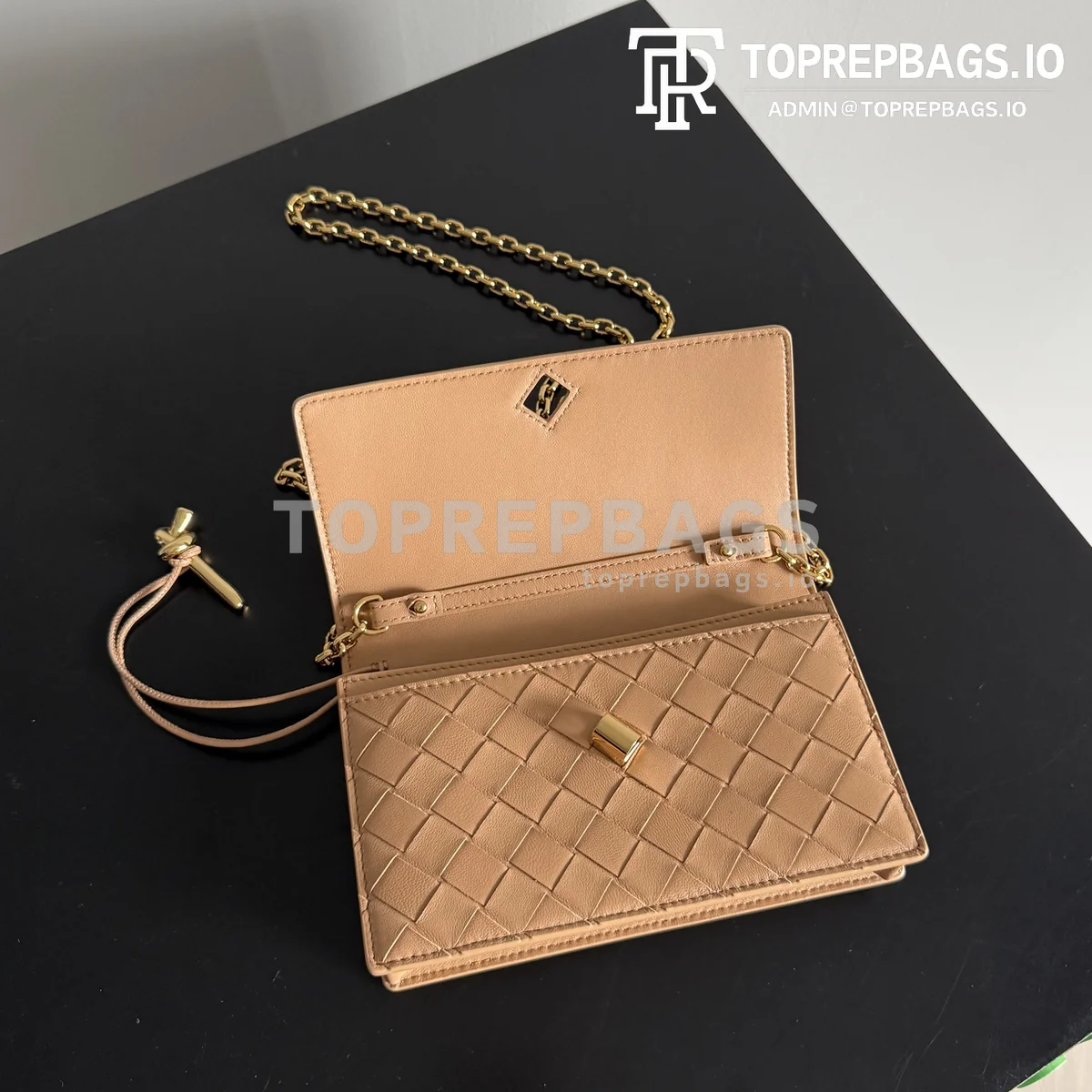 i1774949134916_9173_0_6 Bottega Veneta Andiamo in Beige
