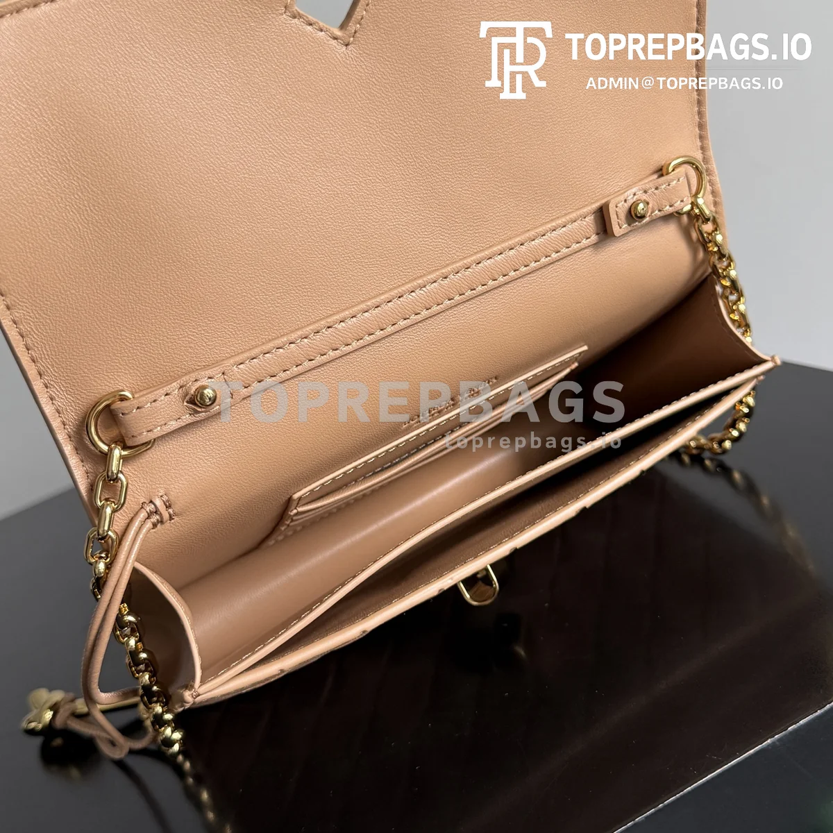 i1774949134919_8640_0_8 Bottega Veneta Andiamo in Beige