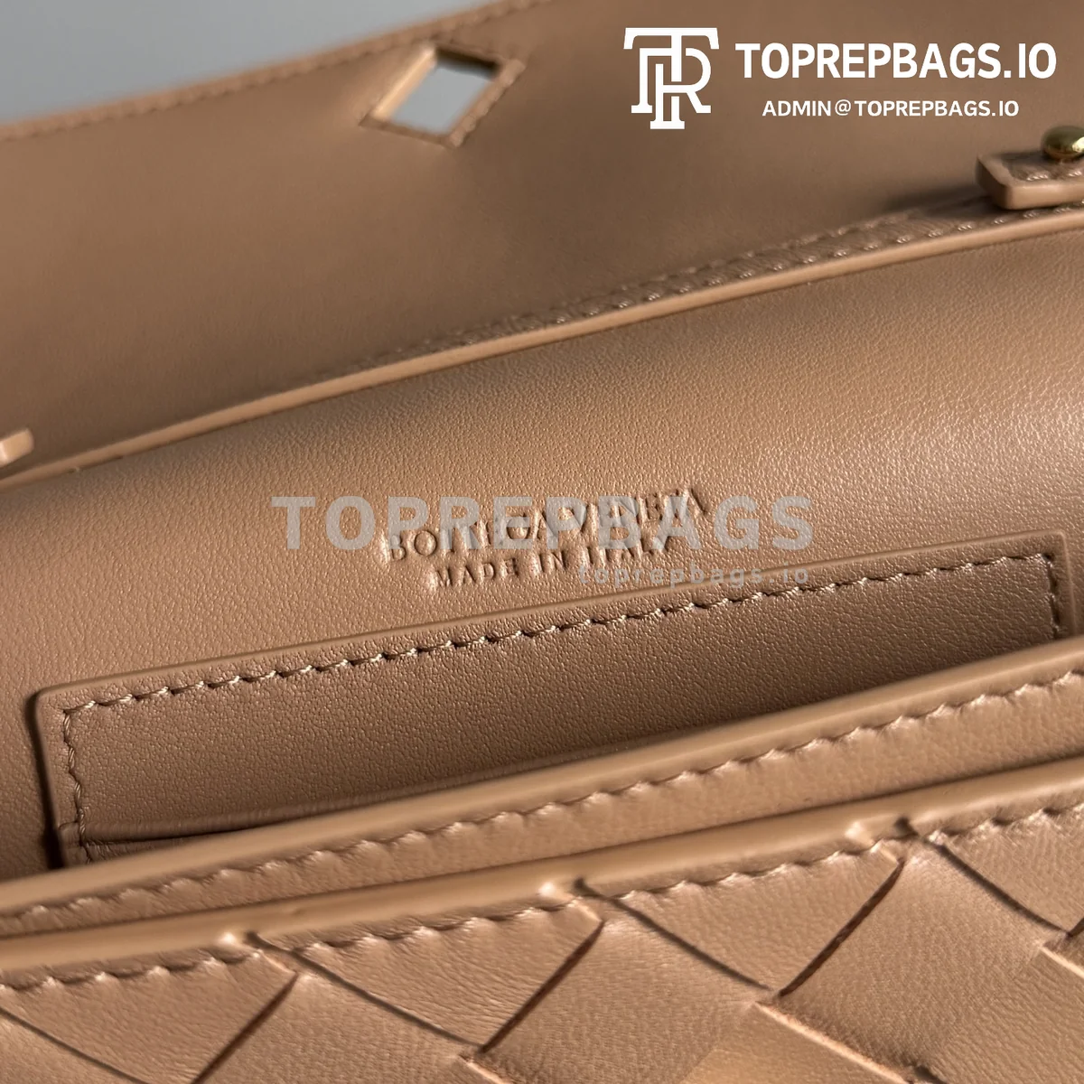 i1774949134947_4029_0_7 Bottega Veneta Andiamo in Beige