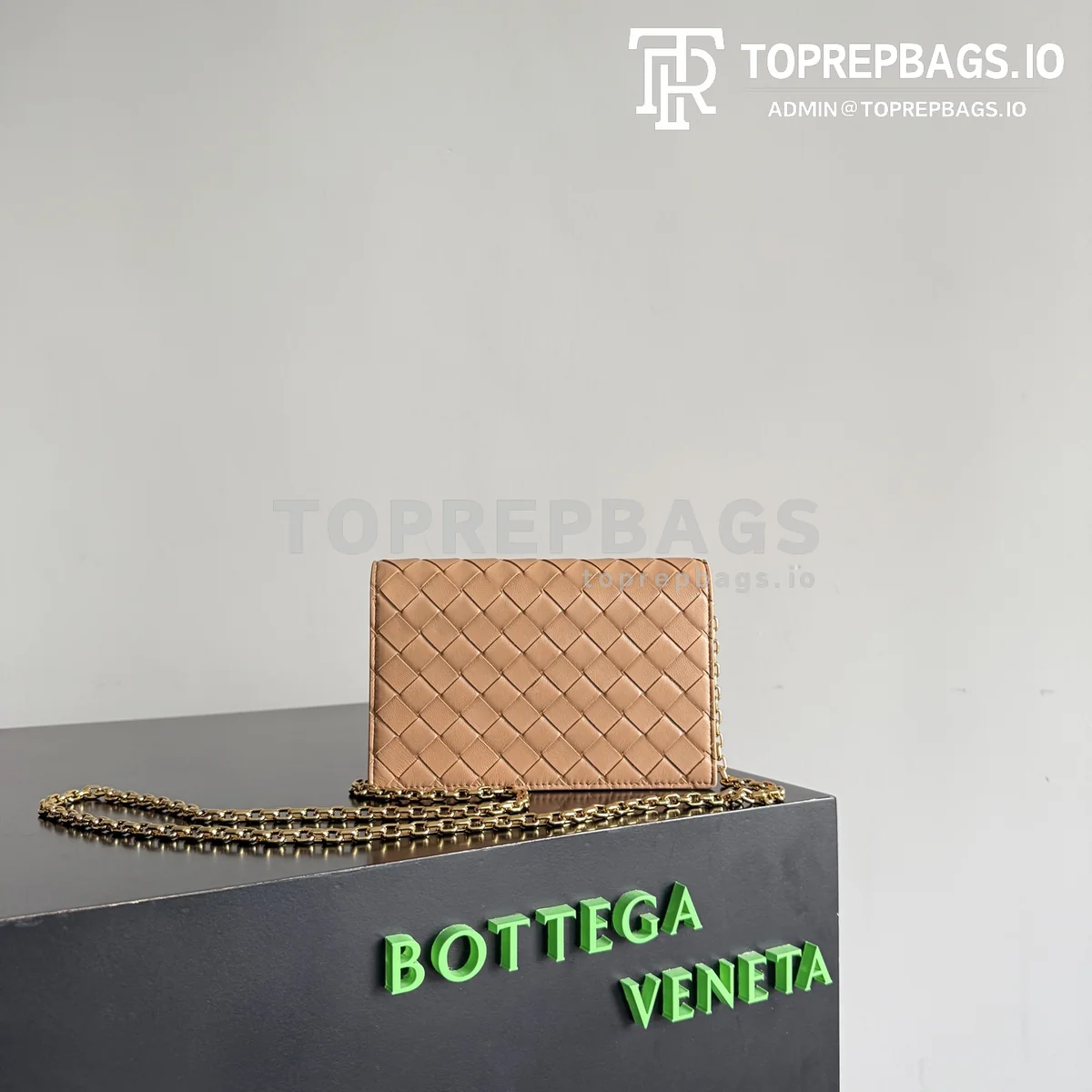 i1774949140356_5312_0_2 Bottega Veneta Andiamo in Beige