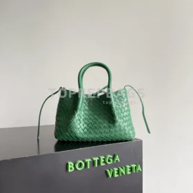 i1774949222478_1314_0_0 Bottega Veneta Pinacoteca in Green
