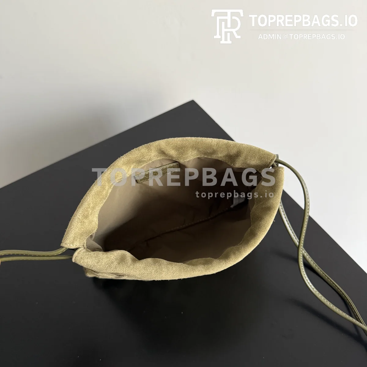 i1774949285406_2203_0_5 Bottega Veneta Dustbag Mini in Green