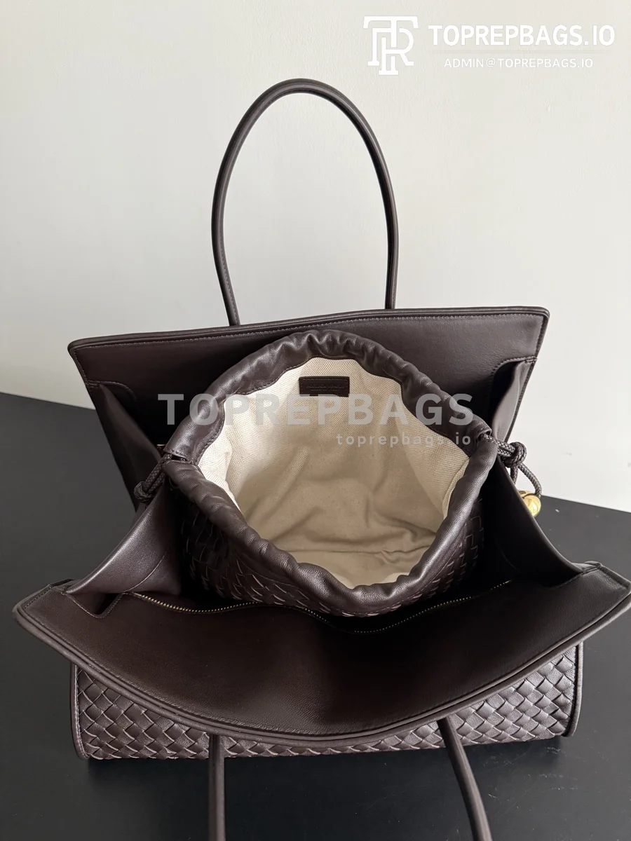 i1774949672002_3085_0_7 Bottega Veneta Barbara in Brown