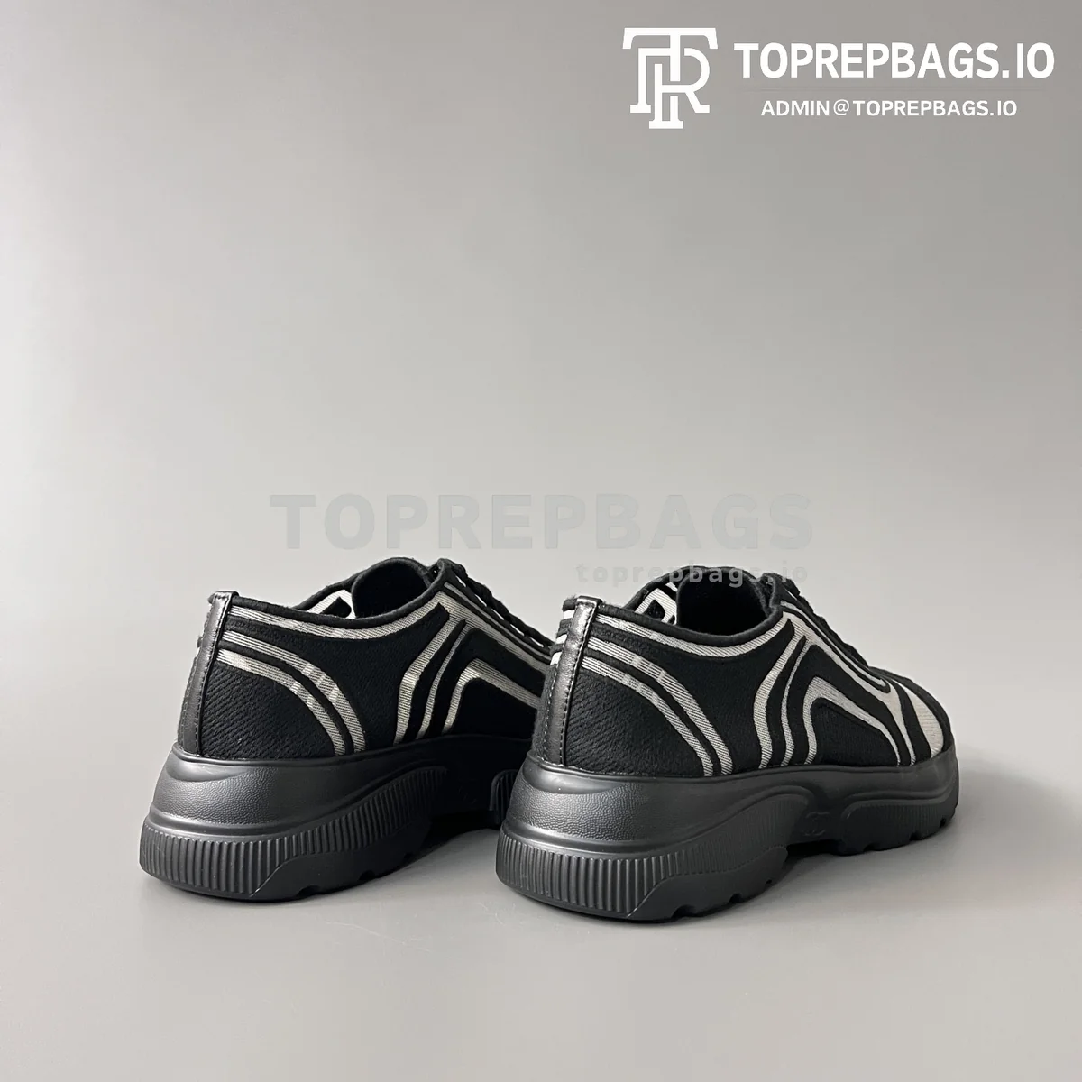 i1775913446995_630_0_3 Chanel in Black