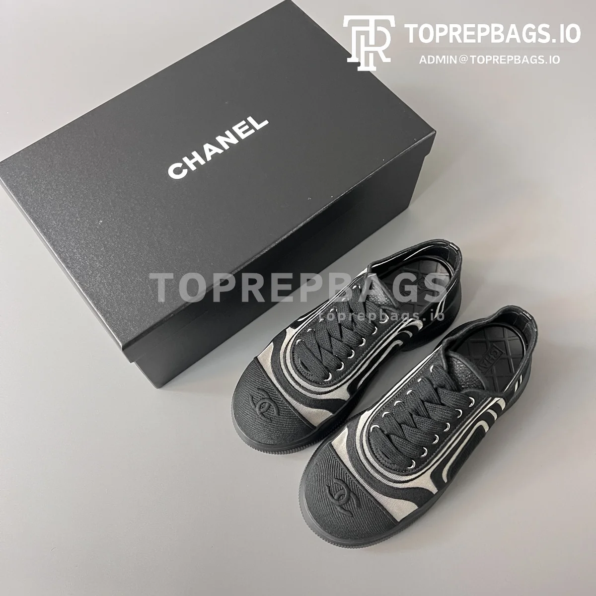 i1775913447537_6616_0_8 Chanel in Black