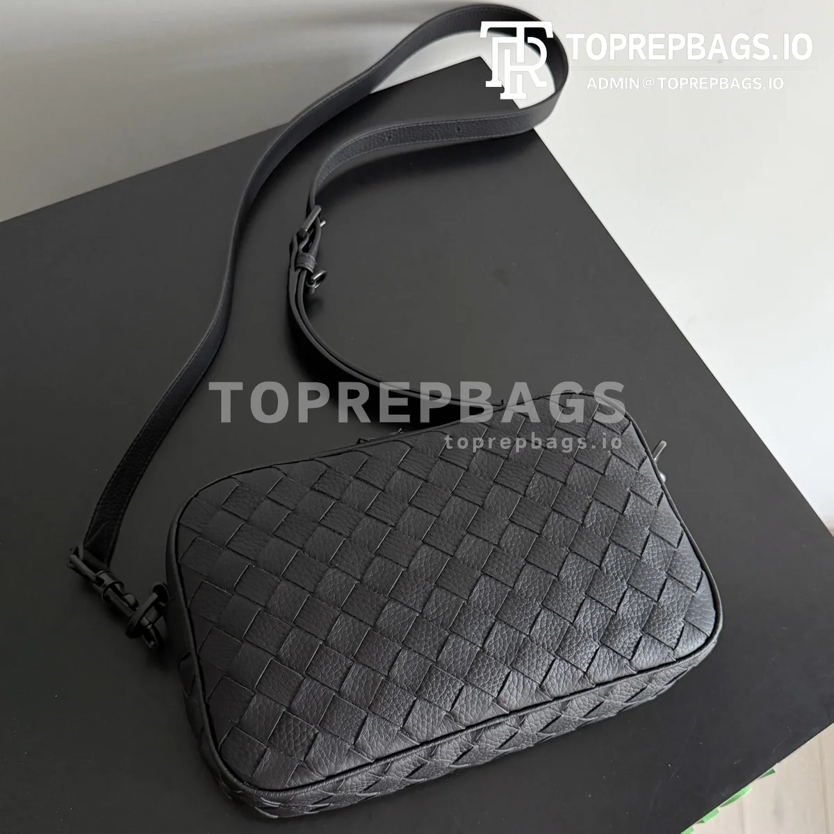 i1776069290751_5380_0_3 Bottega Veneta Handbag Camera Bag in Black