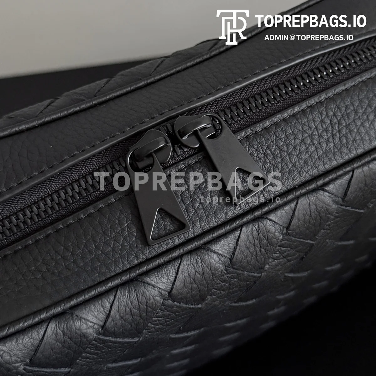 i1776069378301_4739_0_8 Bottega Veneta Handbag Camera Bag in Black