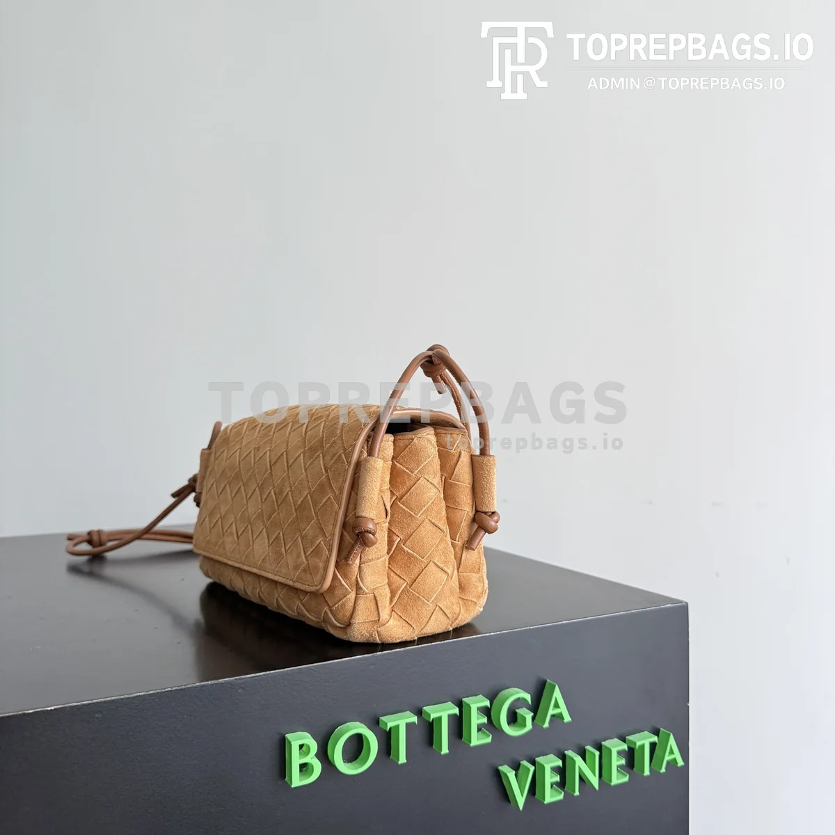 i1776414341503_7498_0_1 Bottega Veneta Notturno in Brown
