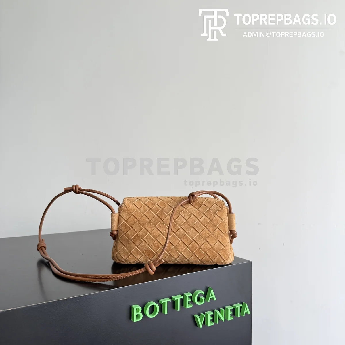 i1776414341503_9485_0_2 Bottega Veneta Notturno in Brown