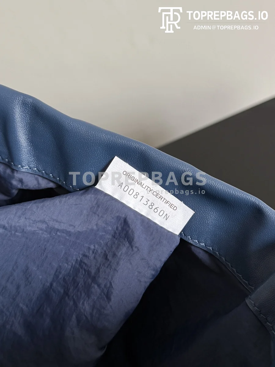 i1776681512422_6560_0_5 Bottega Veneta Dustbag 22 Bag Hobo in Blue