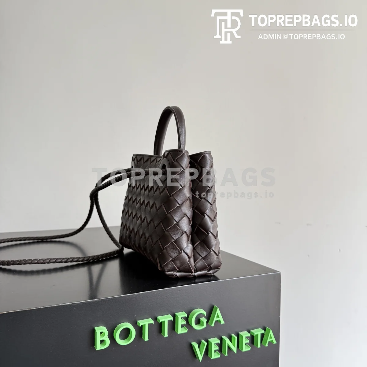 i1776681753848_4143_0_2 Bottega Veneta Andiamo Mini in Brown