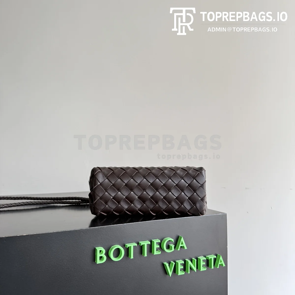 i1776681754282_1414_0_4 Bottega Veneta Andiamo Mini in Brown