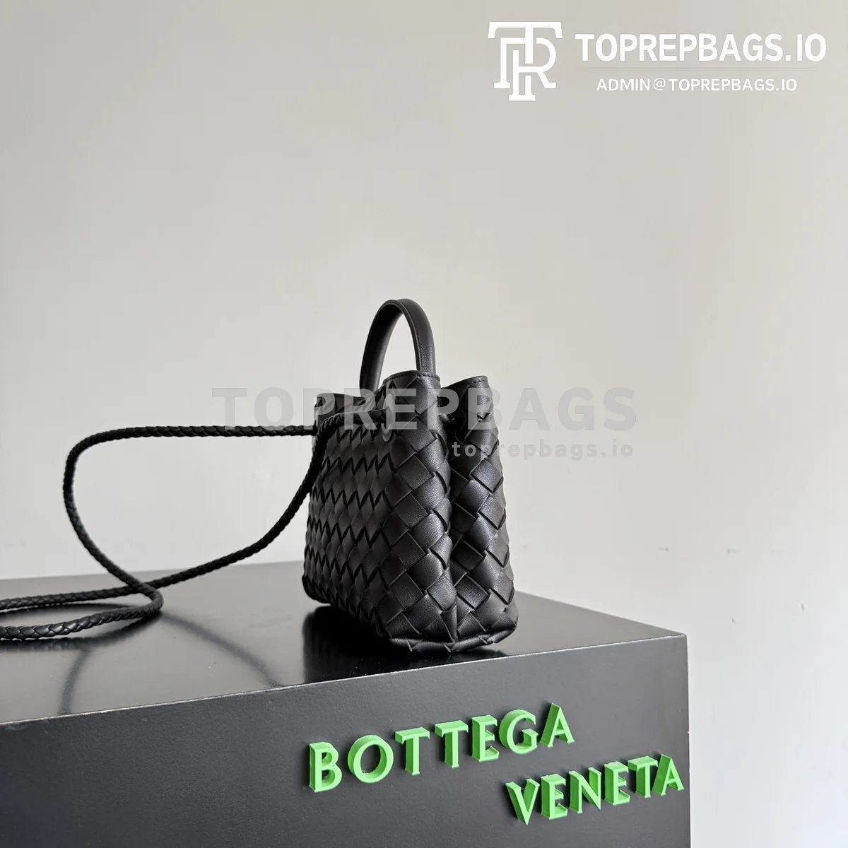 i1776681827296_1697_0_2 Bottega Veneta Mini Andiamo in Black
