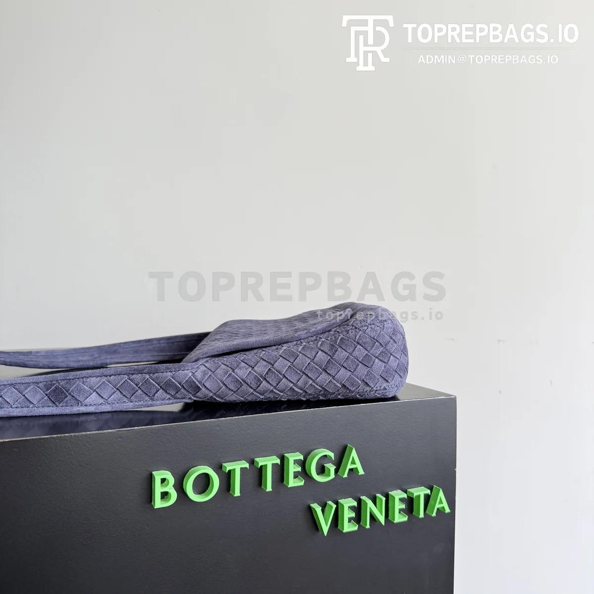 Bottega Veneta Veneto in Blue