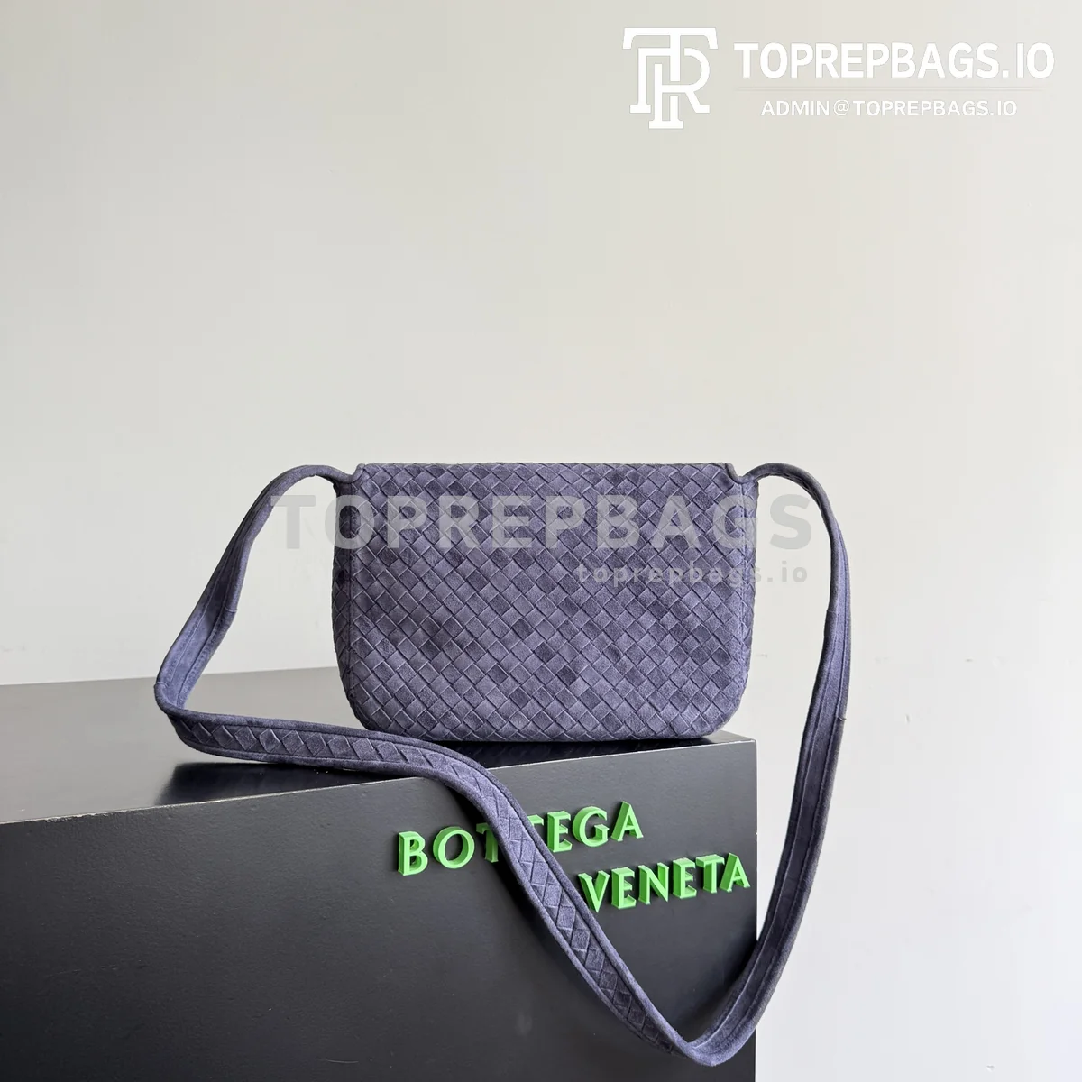 i1777288884007_3115_0_3 Bottega Veneta Veneto in Blue
