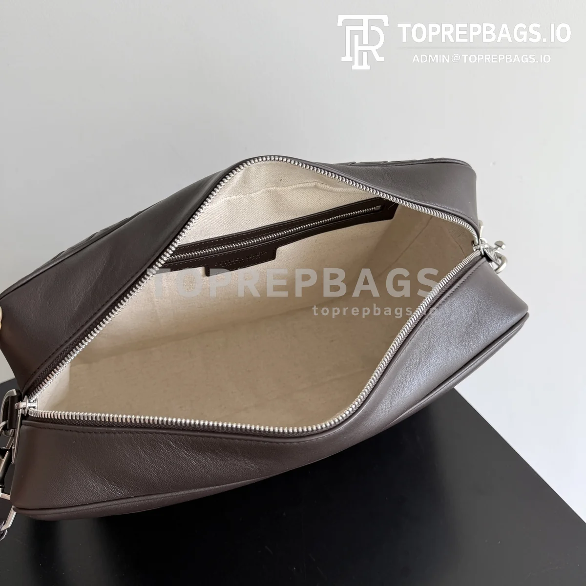 i1777288996790_6061_0_6 Bottega Veneta Large Handbag Camera Bag in Brown