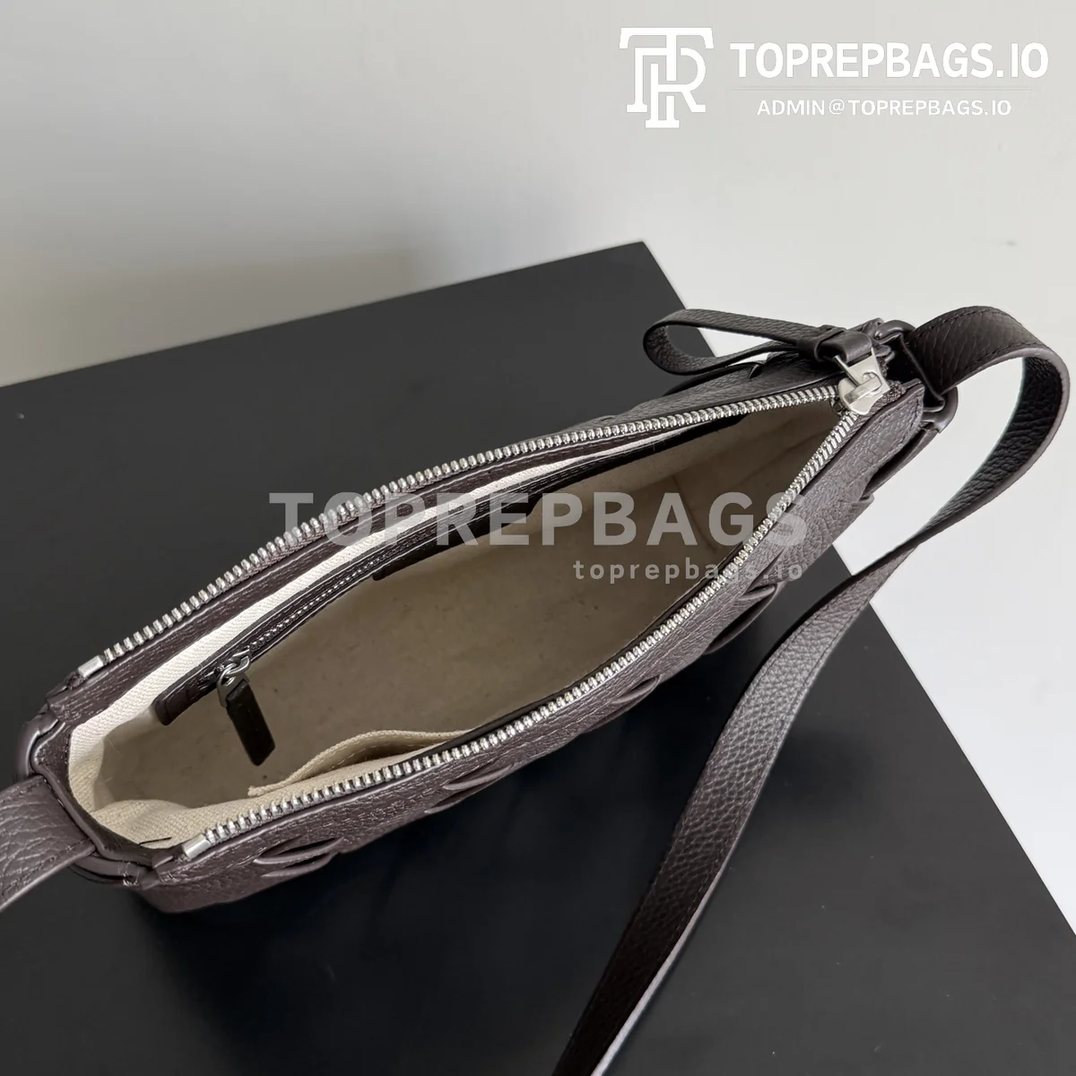 i1777712389203_19_0_6 Bottega Veneta Diago in Brown