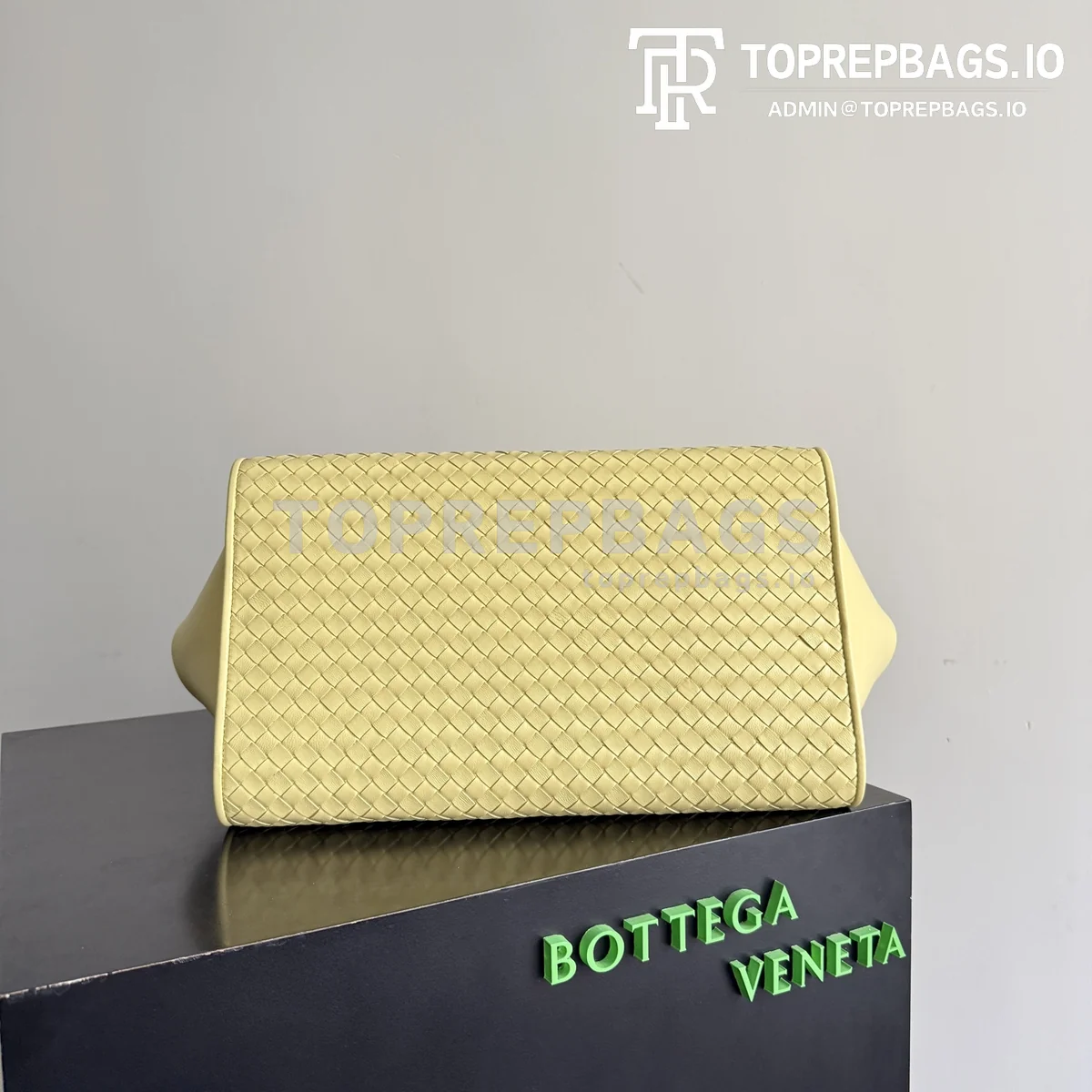 i1777712617191_2260_0_3 Bottega Veneta Barbara in Yellow