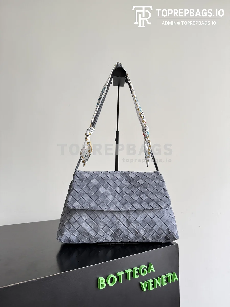 i1777712800429_2157_0_4 Bottega Veneta Dustbag Giorno in Blue