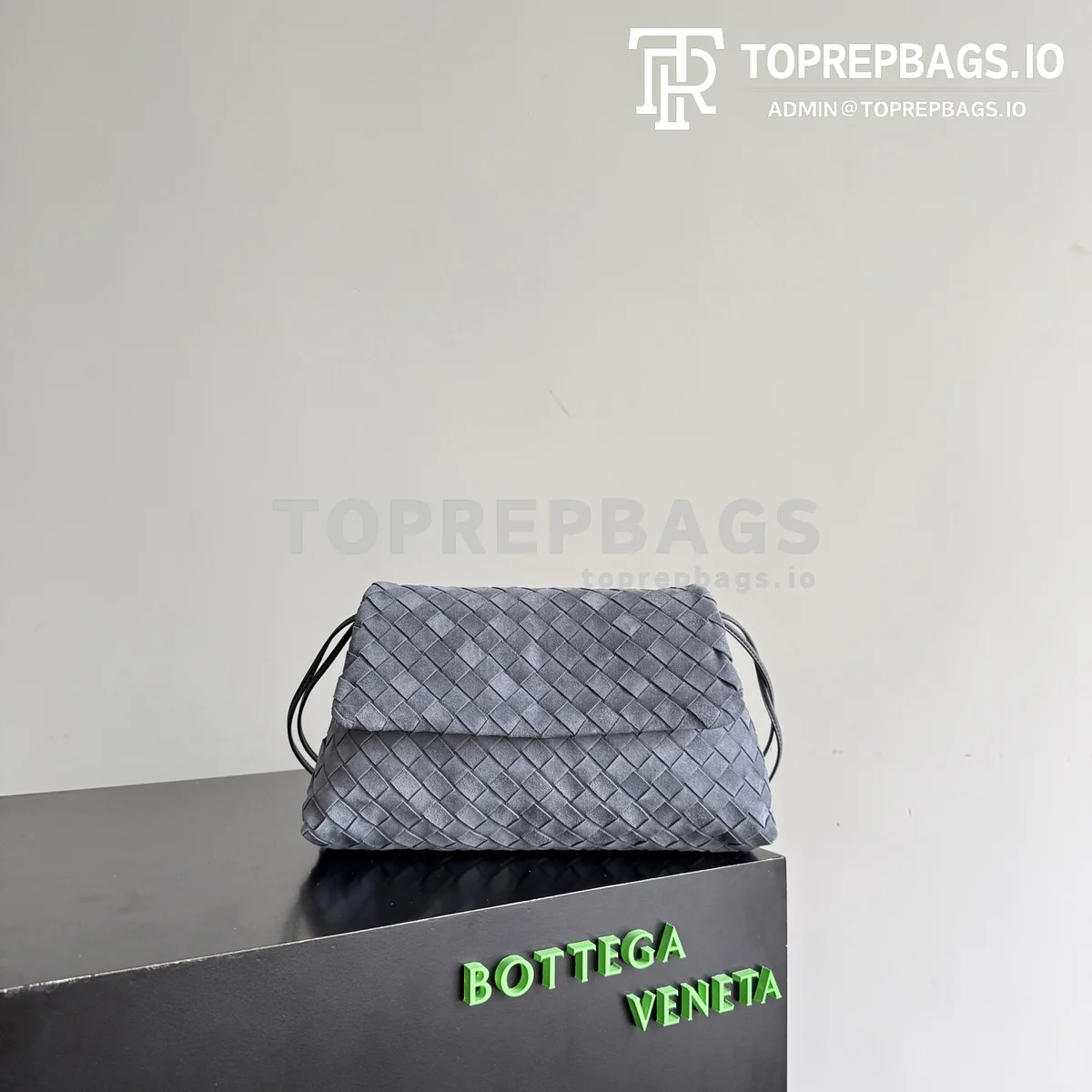 i1777712802324_1258_0_0 Bottega Veneta Dustbag Giorno in Blue