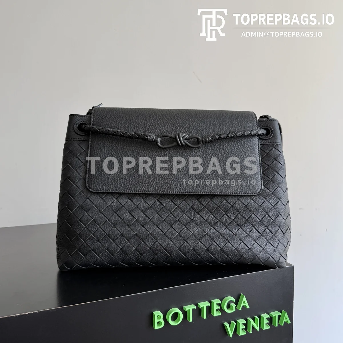 i1777714052643_5744_0_0 Bottega Veneta Andiamo Messenger in Black