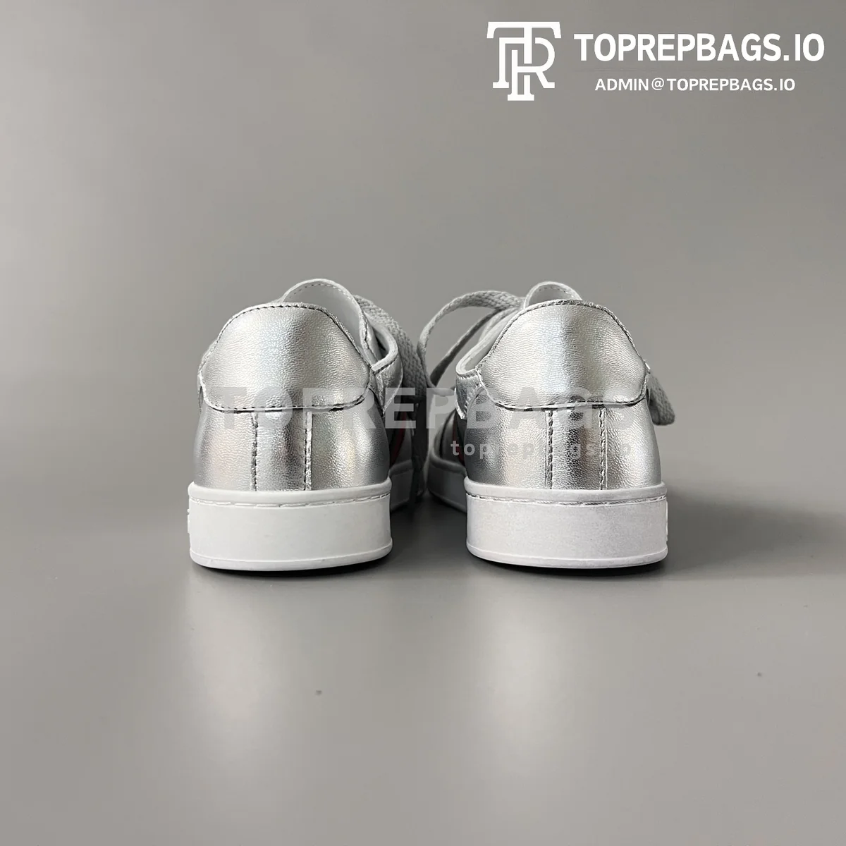 i1777819137742_5593_0_4 Gucci La Famiglia in Silver