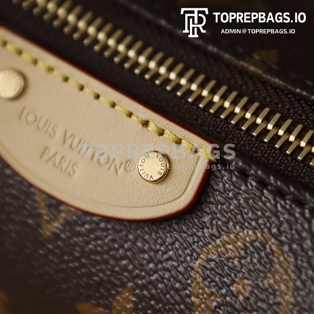 i1777973201922_3276_0_5 Louis Vuitton Pochette Hills in Brown