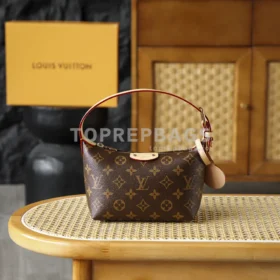 i1777973310436_5864_0_0 Louis Vuitton Pochette Hills in Brown