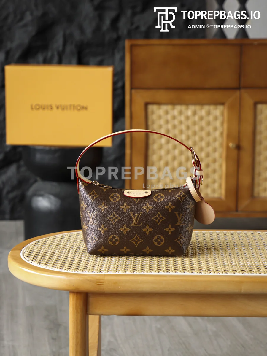i1777973310436_5864_0_0 Louis Vuitton Pochette Hills in Brown