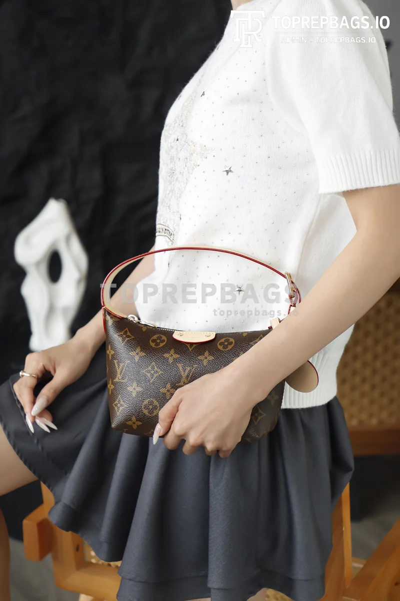i1777973361850_126_0_4 Louis Vuitton Pochette Hills in Brown