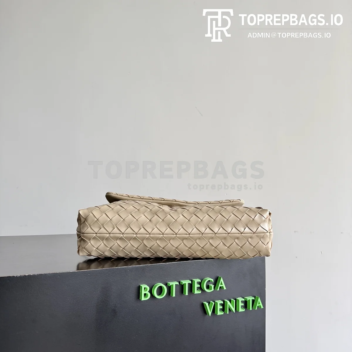 i1778496798746_2623_0_3 Bottega Veneta Dustbag Giorno in Beige